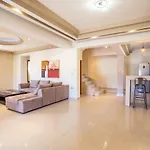 Villa Mefomi *
