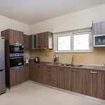 Mefomi Villa *